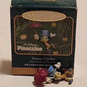 2001 Hallmark Miniatures Disney's Pinocchio Jiminy Cricket Christmas Tree
